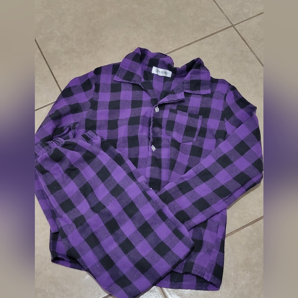 Boy purple and black pajama set. Pants and shirt size 4/5